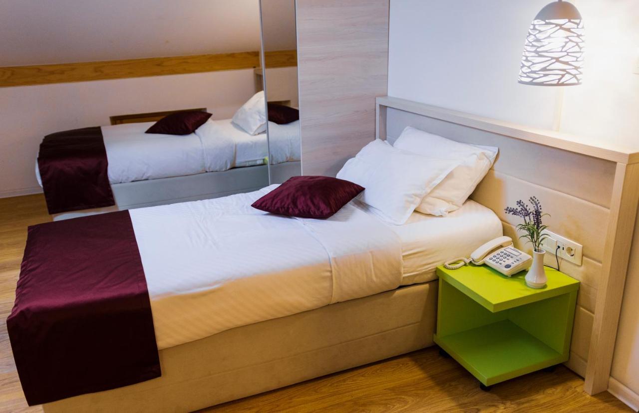 Hotel Boutique Libris ซาราเยโว ภายนอก รูปภาพ