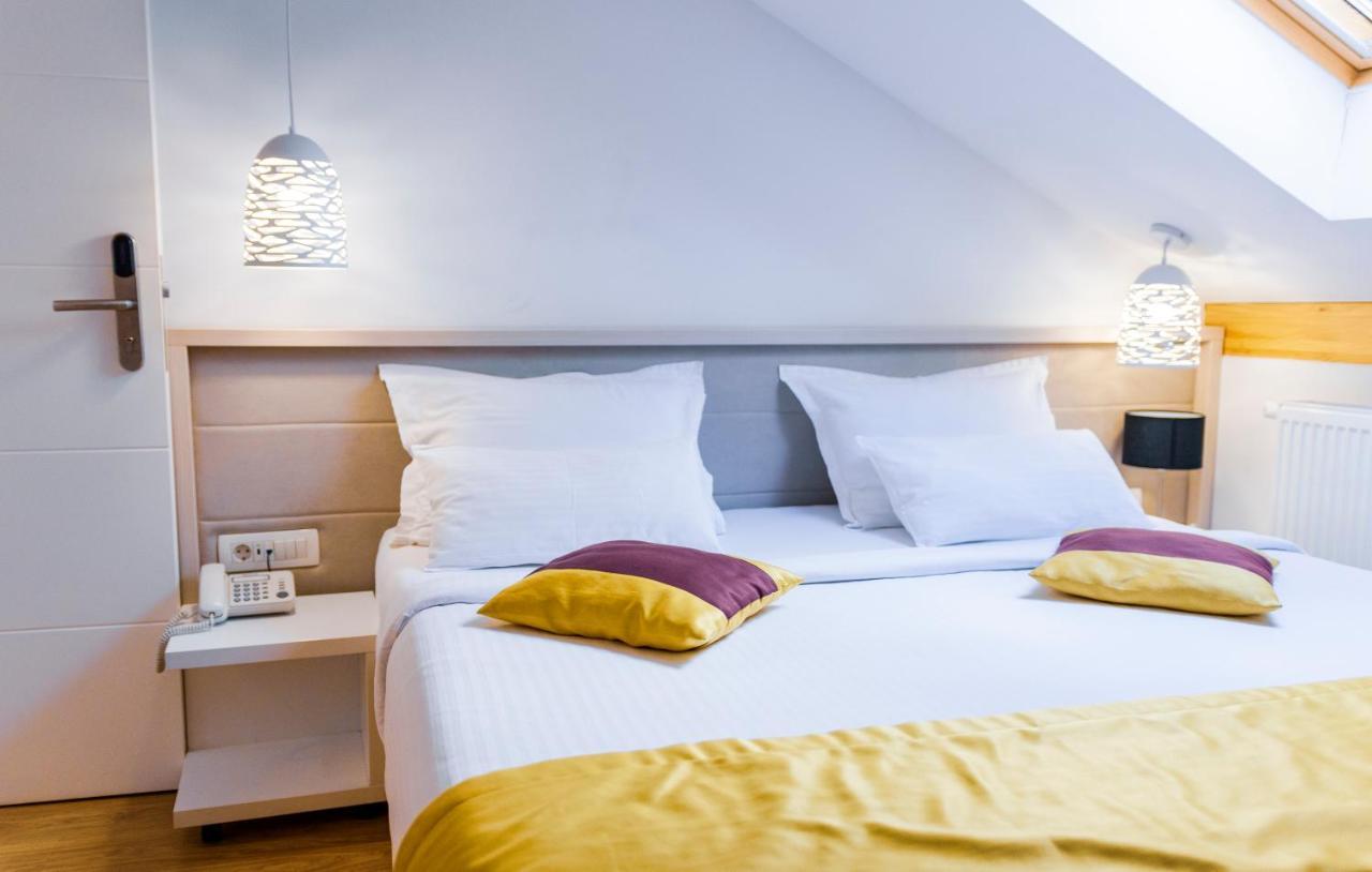 Hotel Boutique Libris ซาราเยโว ภายนอก รูปภาพ