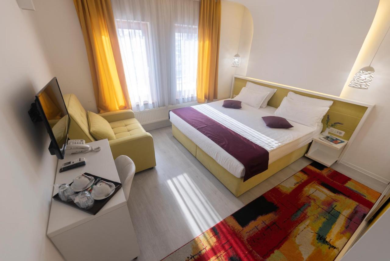 Hotel Boutique Libris ซาราเยโว ภายนอก รูปภาพ