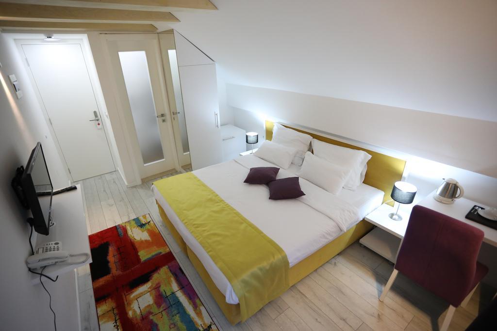 Hotel Boutique Libris ซาราเยโว ภายนอก รูปภาพ
