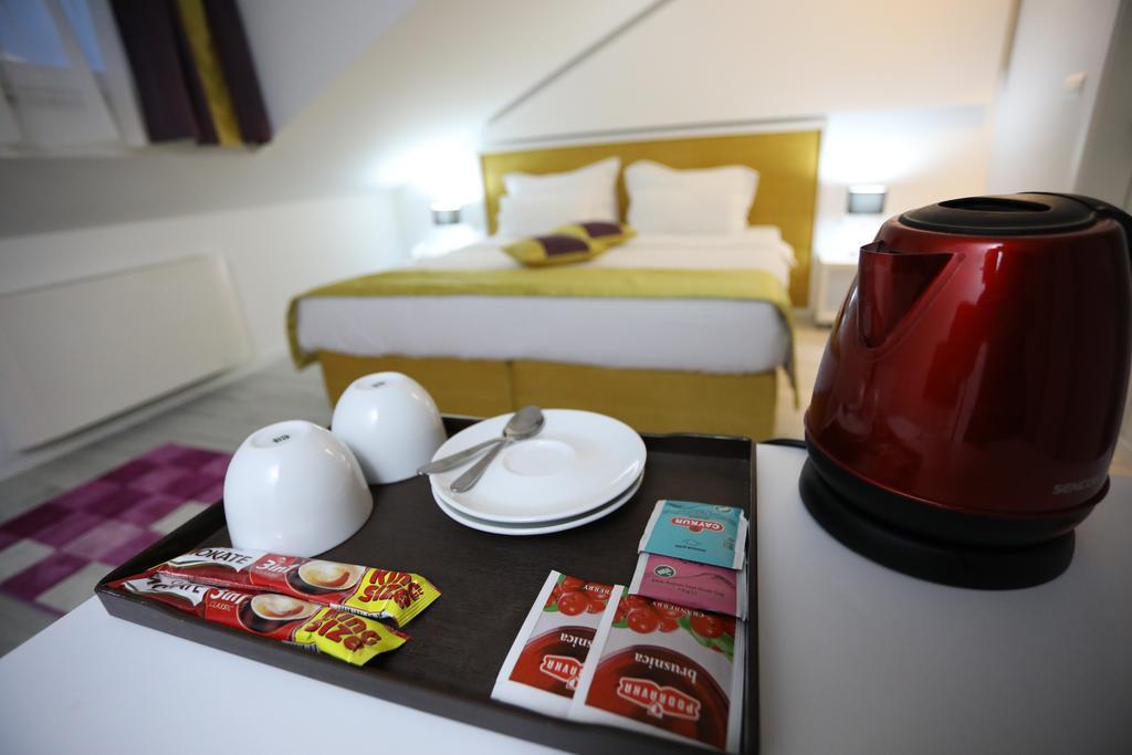 Hotel Boutique Libris ซาราเยโว ภายนอก รูปภาพ