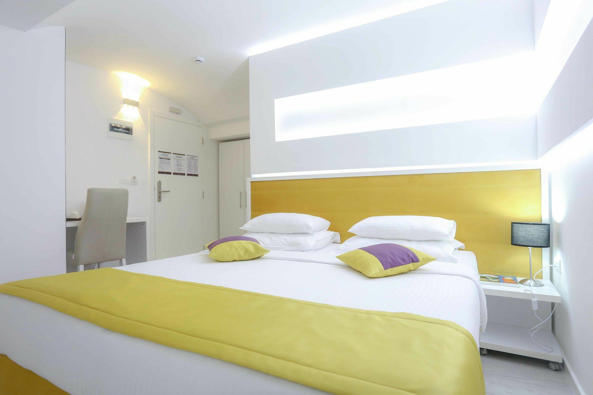 Hotel Boutique Libris ซาราเยโว ภายนอก รูปภาพ